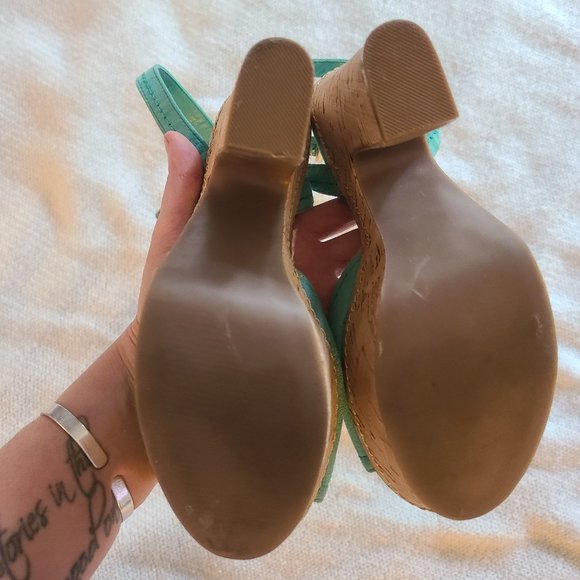 Steve Madden Turqoise Suede Wedge - Picture 2 of 4